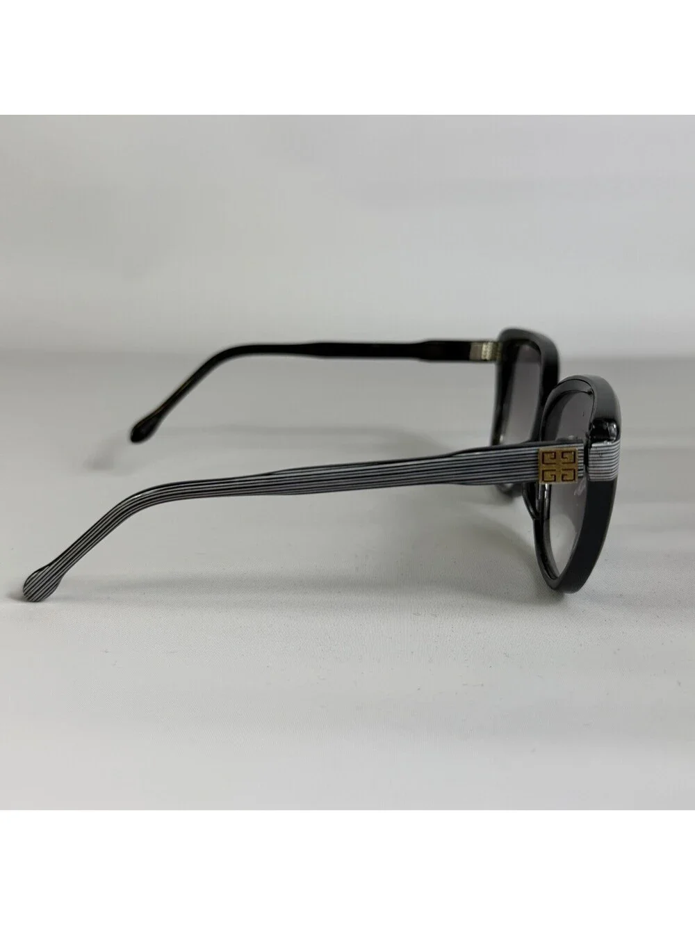Givenchy Vintage Sunglasses Black Gold Striped val Cat Eye Womens